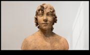 Sculptorii transformă forma umană cu splendoare artistică